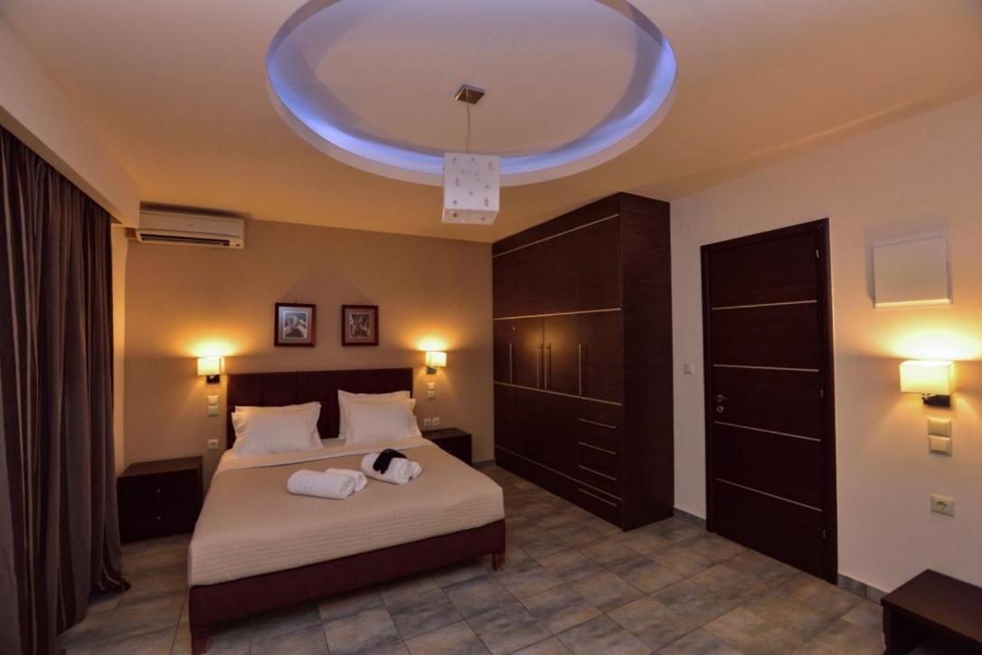 Gonis Suites Палеохора Екстер'єр фото