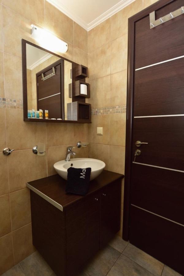 Gonis Suites Палеохора Екстер'єр фото