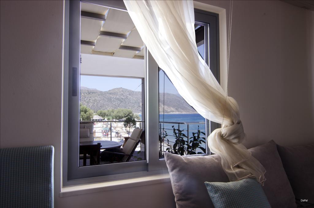 Gonis Suites Палеохора Екстер'єр фото