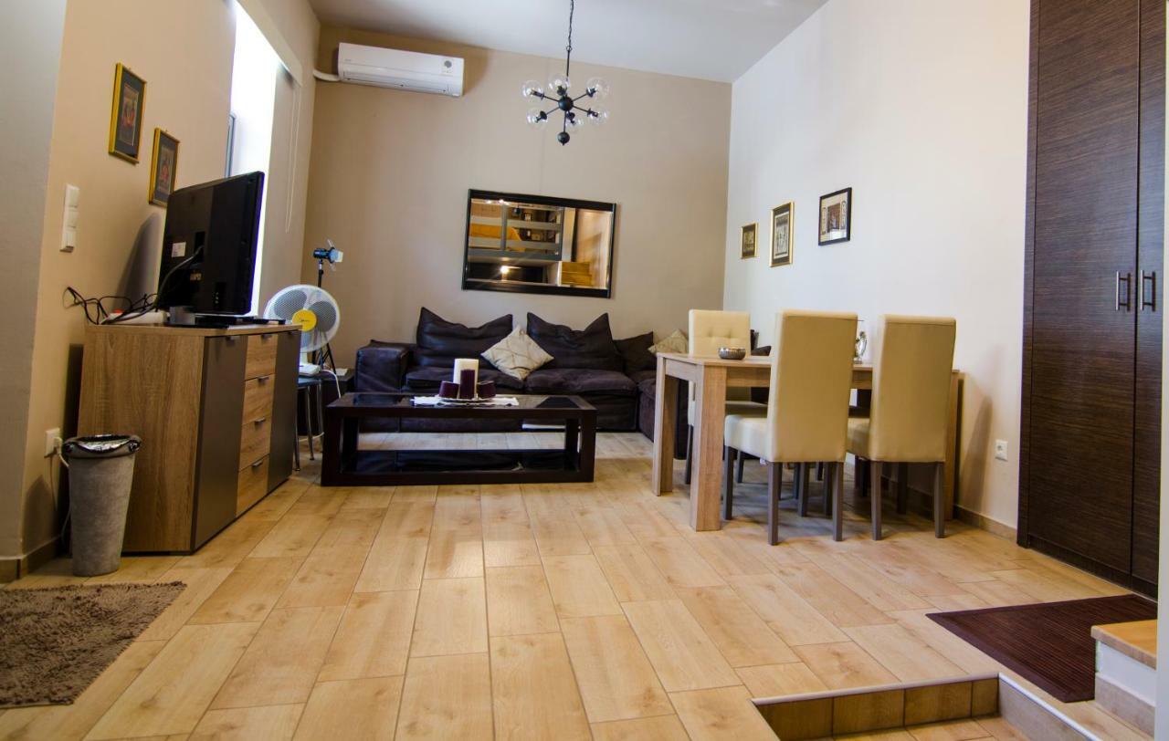 Gonis Suites Палеохора Екстер'єр фото